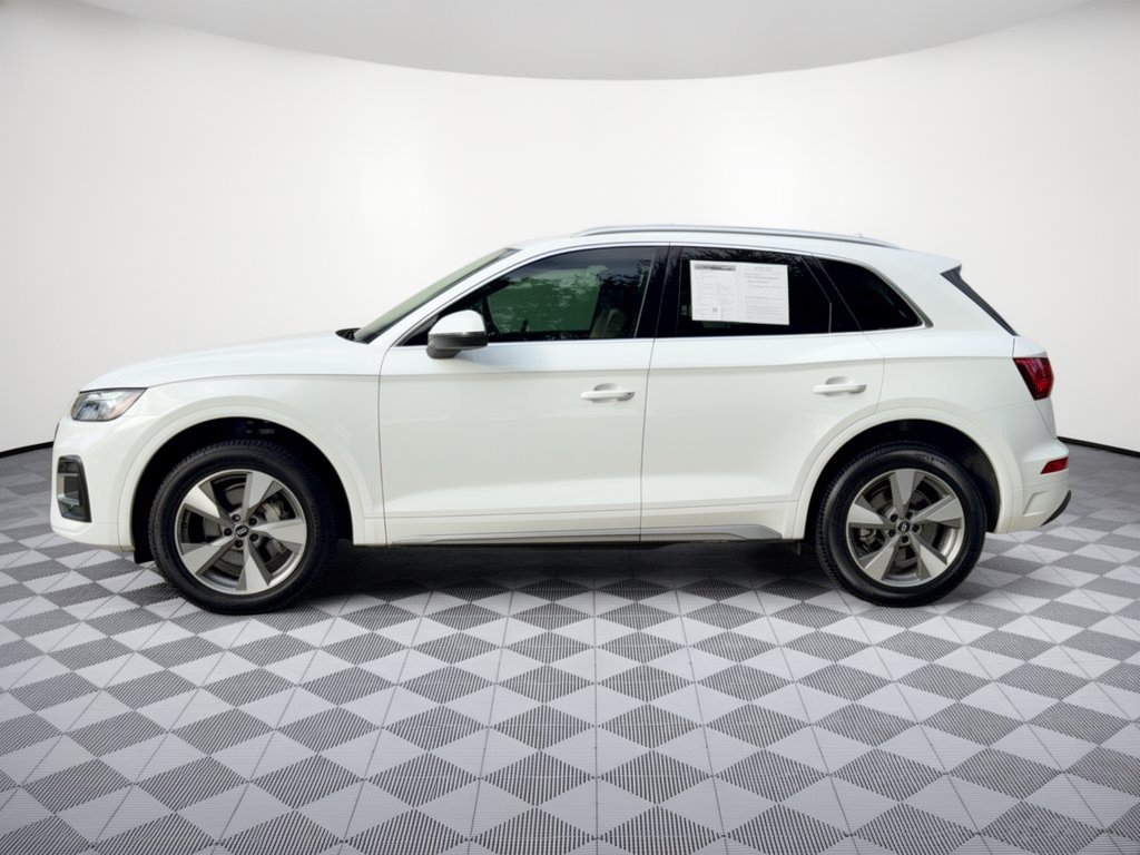 Used 2023 Audi Q5 2.0T Premium Plus w/ Premium Plus Package AWD/4WD image 2