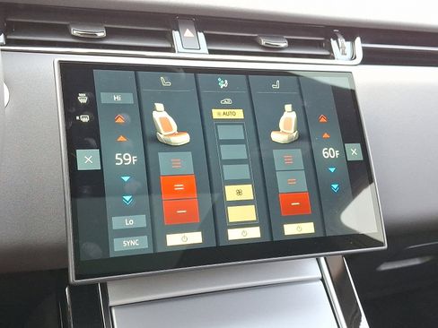 Used 2025 Land Rover Range Rover Evoque S image 17