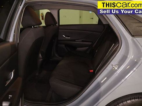 Used 2022 Hyundai Elantra SEL FWD image 20
