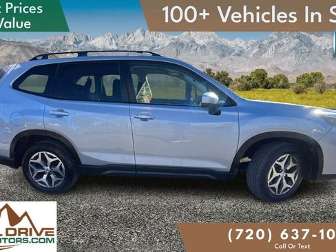 Used 2023 Subaru Forester Premium image 4