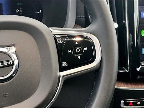 Used 2023 Volvo XC60 T8 Ultimate w/ Climate Package image 24