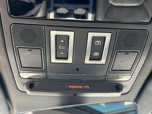 Used 2025 Land Rover Defender 110 S AWD/4WD image 19