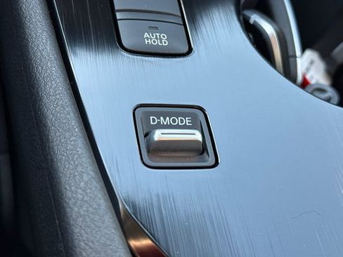 Certified 2025 Nissan Rogue S image 26