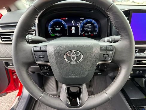 Certified 2025 Toyota Camry XLE image 13