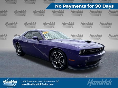 Used 2023 Dodge Challenger R/T w/ Plus Package RWD image 1