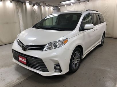 Certified 2019 Toyota Sienna XLE Premium