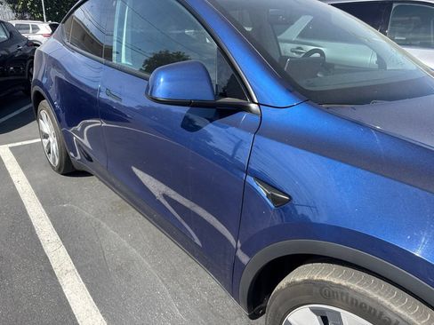 Used 2021 Tesla Model Y Long Range AWD/4WD image 6