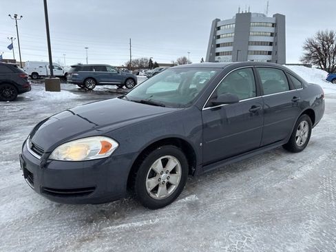 Used 2009 Chevrolet Impala LT image 2