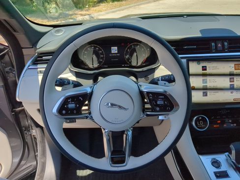 New 2026 Jaguar F-PACE R-Dynamic S image 29