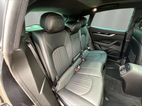 Used 2022 Maserati Levante GT AWD/4WD image 25
