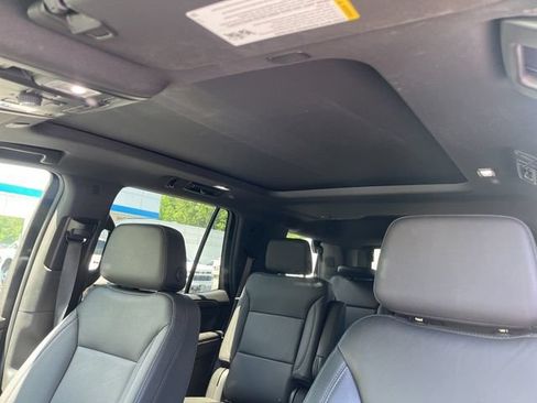 Used 2024 Chevrolet Tahoe Z71 w/ Luxury Package AWD/4WD image 14