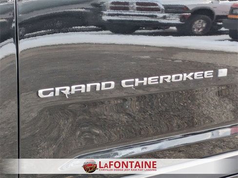 Used 2024 Jeep Grand Cherokee L Limited w/ Luxury Tech Group II image 10