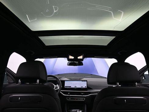 Used 2026 BMW X5 M60i image 18