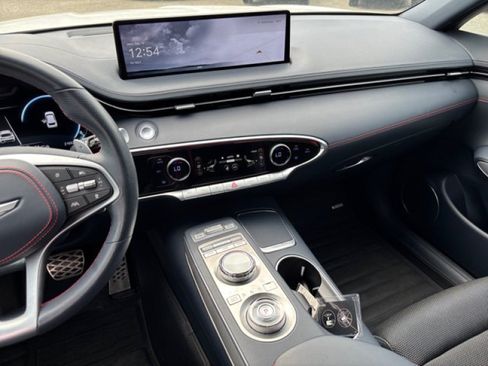 Used 2023 Genesis GV70 2.5T w/ Sport Prestige Package AWD/4WD image 14