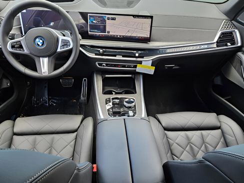 New 2026 BMW X5 xDrive50e w/ Executive Package image 23