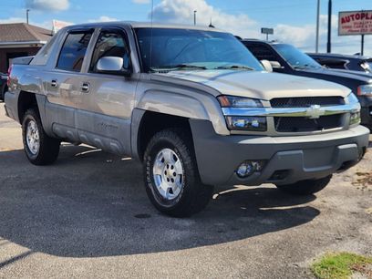 Used 2002 Chevrolet Avalanche 4x4 w/ Convenience Pkg