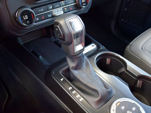 New 2025 Ford Bronco Outer Banks image 14