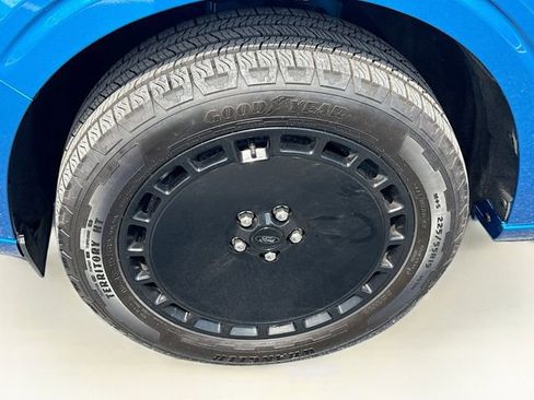 Used 2025 Ford Maverick Lobo AWD/4WD image 41