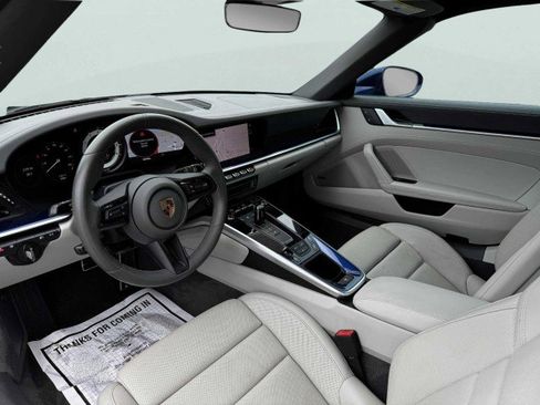 Used 2024 Porsche 911 Carrera image 17