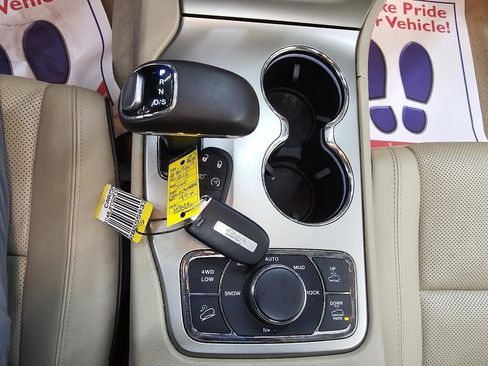Used 2015 Jeep Grand Cherokee Overland image 35