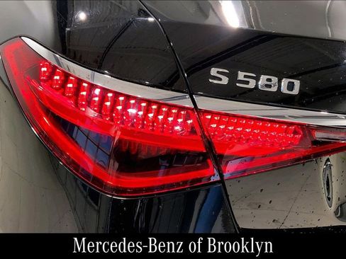 Used 2021 Mercedes-Benz S 580 4MATIC Sedan image 31