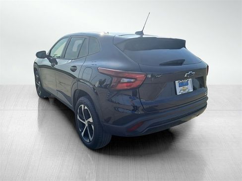 Certified 2024 Chevrolet Trax RS image 7