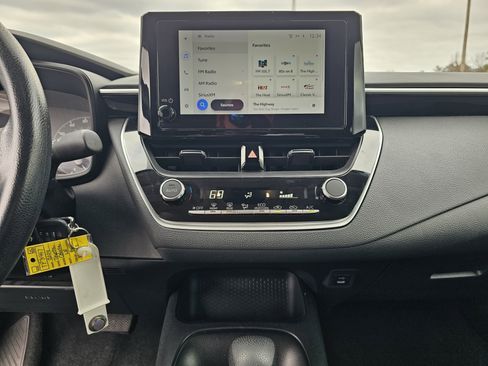 Used 2024 Toyota Corolla LE image 21