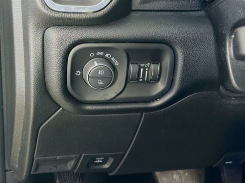 Used 2026 RAM 3500 Laramie AWD/4WD image 12