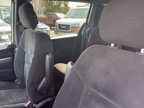 Used 2015 Dodge Grand Caravan SE w/ Quick Order Package 29E SE image 15