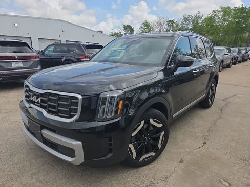 Used 2025 Kia Telluride S image 1