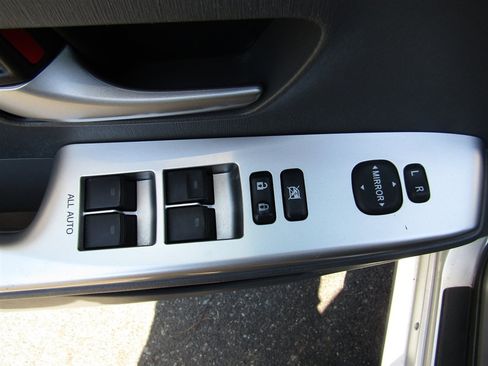 Used 2012 Toyota Prius V Two FWD image 15