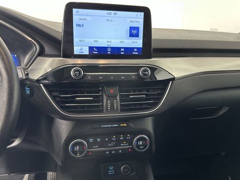 Used 2021 Ford Escape Titanium image 25