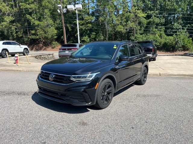 Used 2024 Volkswagen Tiguan SE R-Line FWD image 38