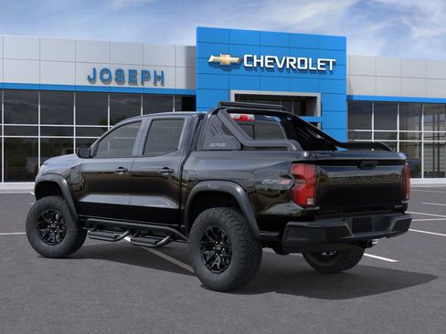 New 2026 Chevrolet Colorado ZR2 w/ Midnight Edition AWD/4WD image 3