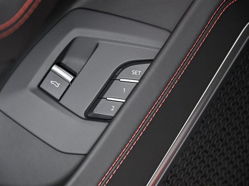 Used 2021 Lamborghini Urus AWD/4WD image 15