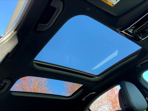 New 2026 Mercedes-Benz C 300 4MATIC Sedan image 11