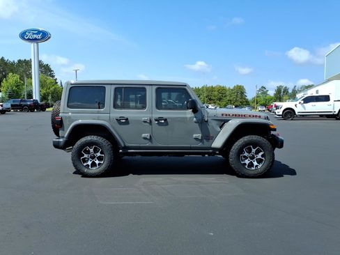 Used 2022 Jeep Wrangler Unlimited Rubicon w/ LED Lighting Group AWD/4WD image 7