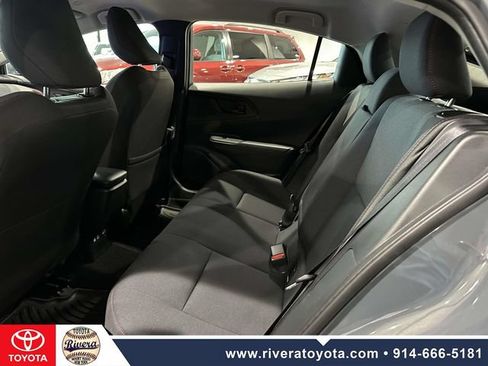 Used 2024 Toyota Prius Prime FWD image 15
