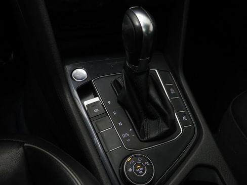 Used 2019 Volkswagen Tiguan SEL Premium image 13