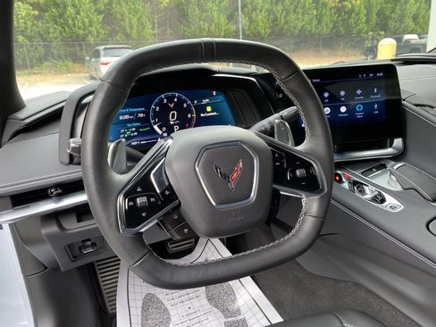 Used 2024 Chevrolet Corvette Stingray Coupe w/ Z51 Performance Package RWD image 17