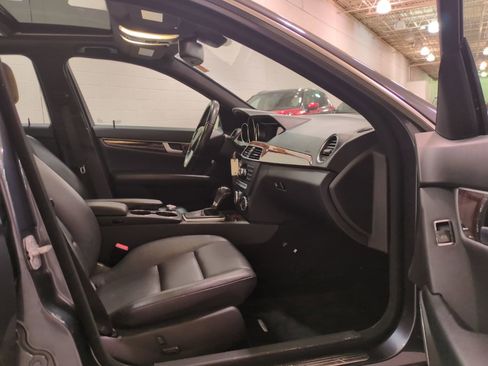 Used 2013 Mercedes-Benz C 300 4MATIC Sedan image 9