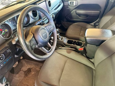 Used 2023 Jeep Wrangler Unlimited w/ Cold Weather Group AWD/4WD image 25