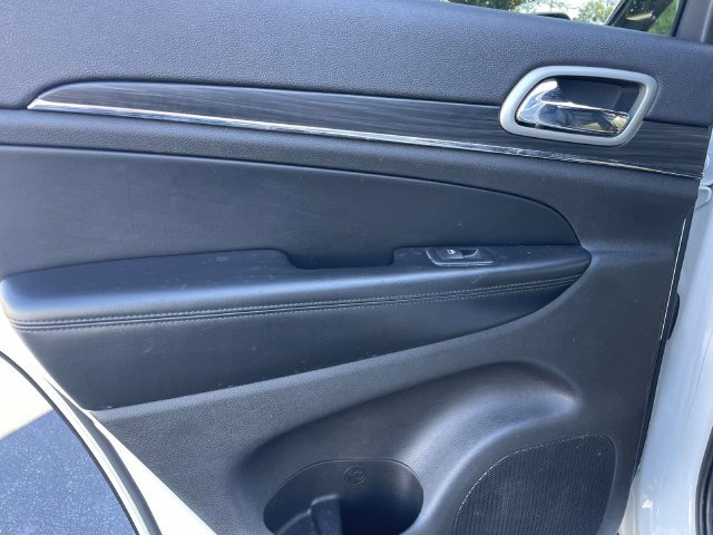Used 2020 Jeep Grand Cherokee Limited w/ Luxury Group II RWD image 12