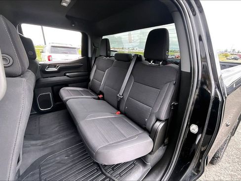 Used 2023 GMC Sierra 1500 SLE w/ X31 Off-Road Package AWD/4WD image 27