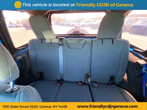 Used 2024 Jeep Wrangler Sahara image 12