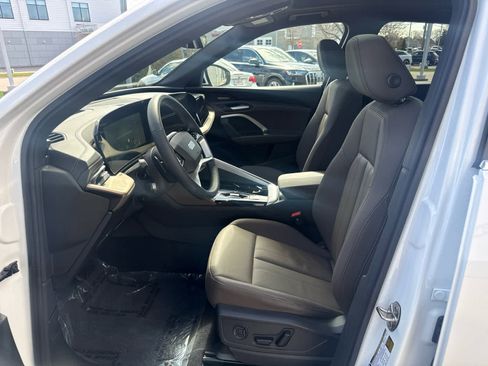 Used 2025 Audi Q5 Premium Plus AWD/4WD image 8