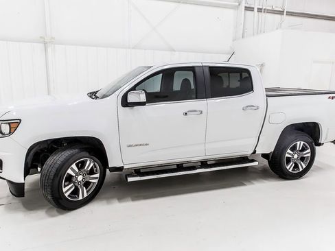 Used 2016 Chevrolet Colorado LT w/ Luxury Package, Chrome AWD/4WD image 3