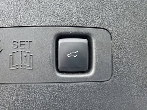 Used 2023 Lincoln Corsair FWD w/ Equipment Group 101A image 8