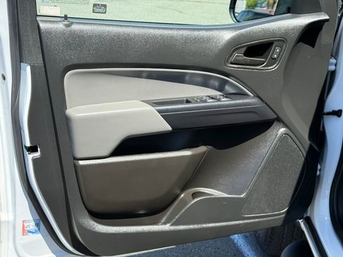 Used 2022 Chevrolet Colorado W/T w/ WT Convenience Package image 13