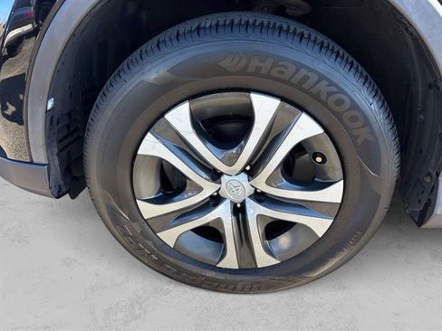 Used 2016 Toyota RAV4 LE image 7